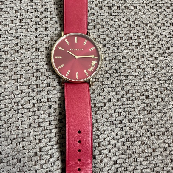 Women’s Coach Watch - Picture 2 of 3